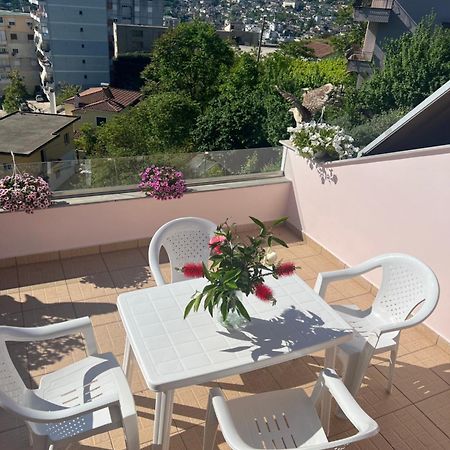 Flower Terrace Apartment Gjirokastër Extérieur photo
