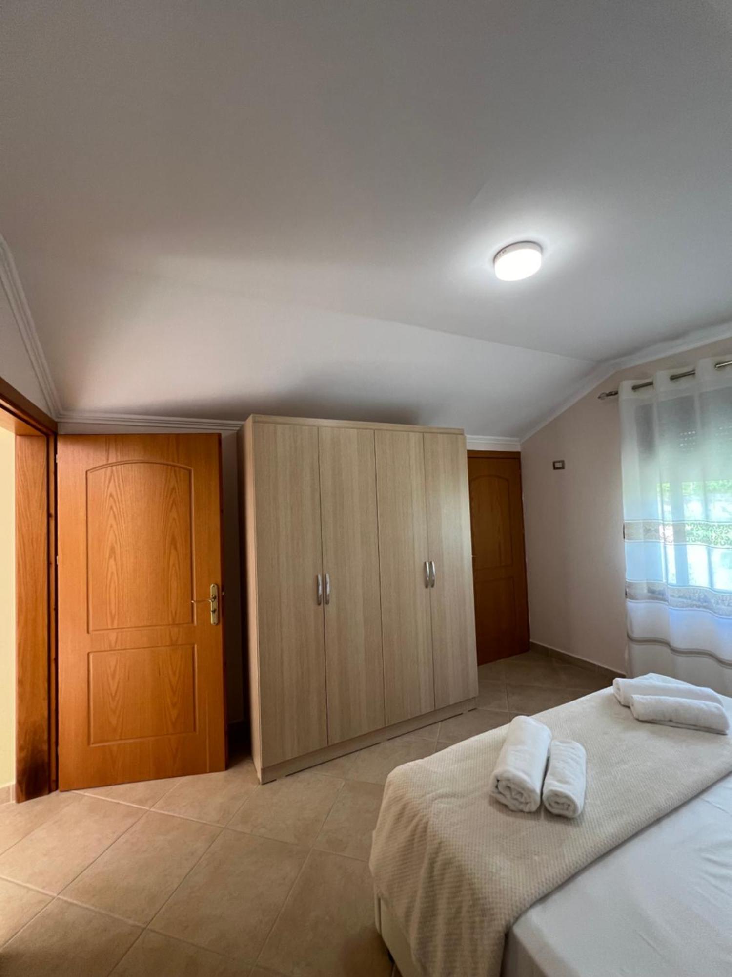 Flower Terrace Apartment Gjirokastër Extérieur photo