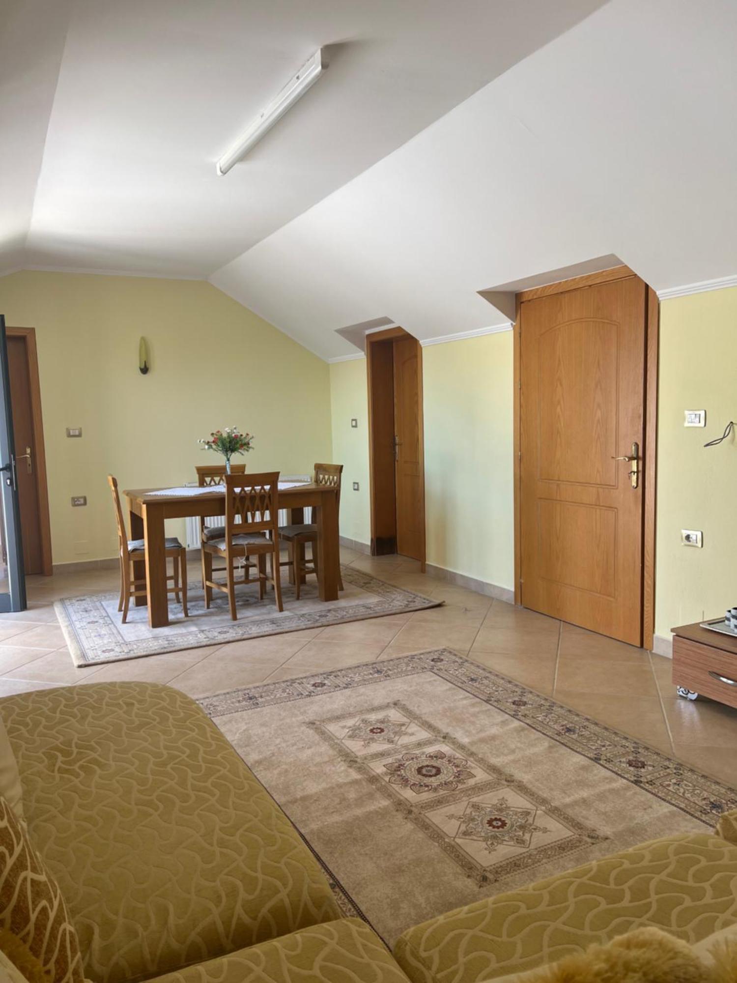 Flower Terrace Apartment Gjirokastër Extérieur photo