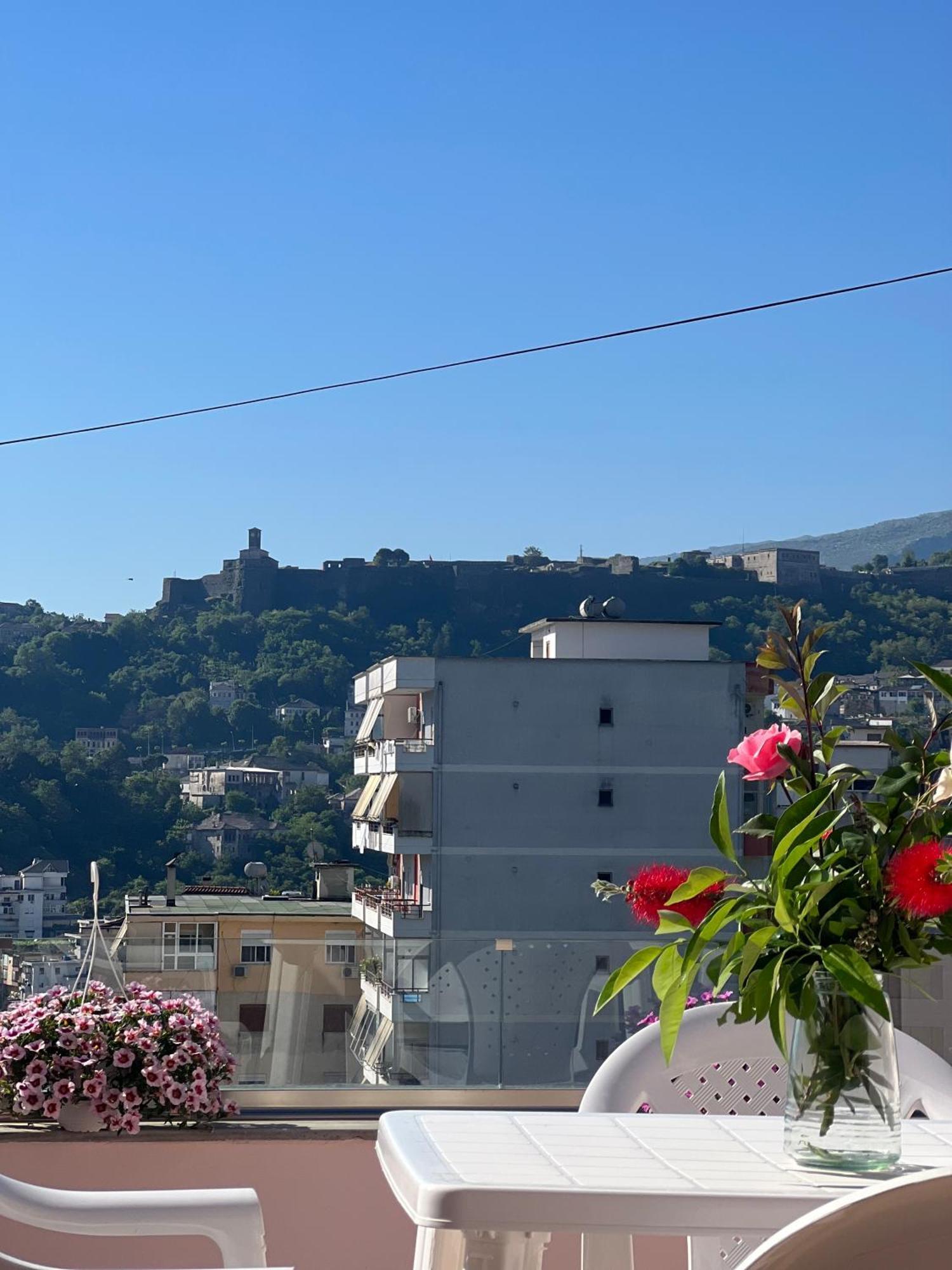 Flower Terrace Apartment Gjirokastër Extérieur photo